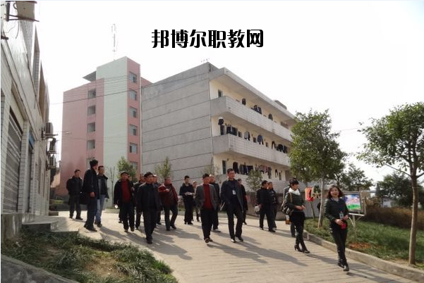 古藺縣大村職業(yè)中學(xué)校2020年報(bào)名條件、招生要求、招生對(duì)象
