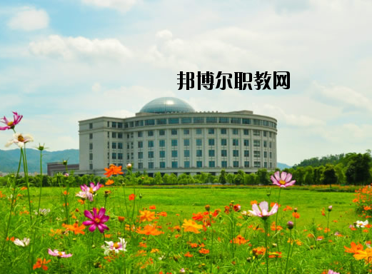 武漢軍需工業(yè)技工學校怎么樣、好不好