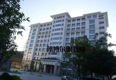 云浮技工學(xué)校2020年報(bào)名條件、招生要求、招生對(duì)象