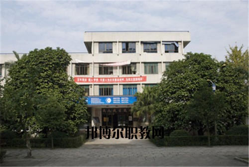 四川瀘州天星影視藝術(shù)學(xué)校2020年報名條件、招生要求、招生對象