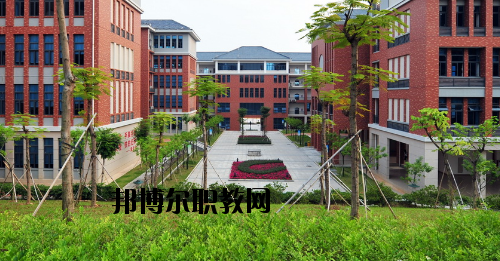 東莞輕工業(yè)學(xué)校怎么樣、好不好