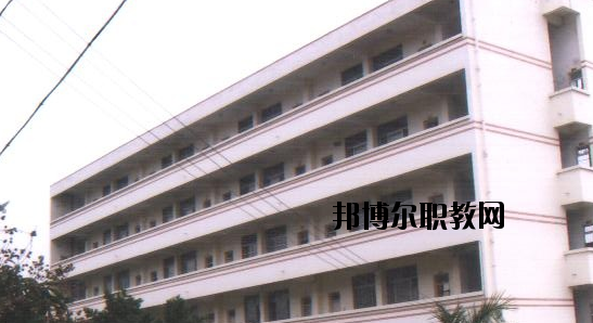 南寧電子工程學(xué)校2020年報名條件、招生要求、招生對象 