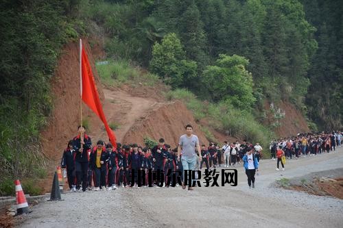 銅鼓縣職業(yè)中專(zhuān)學(xué)校怎么樣、好不好