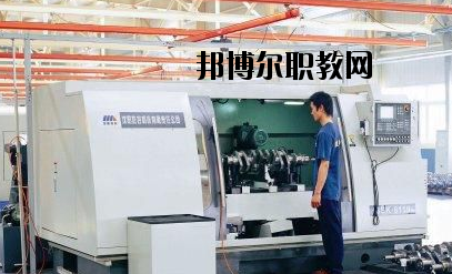 河南信陽航空服務(wù)學(xué)校2021年報(bào)名條件、招生要求、招生對象