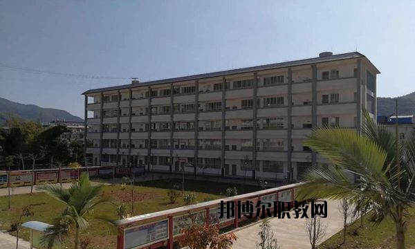 孟連縣職業(yè)高級(jí)中學(xué)2020年報(bào)名條件、招生要求、招生對(duì)象