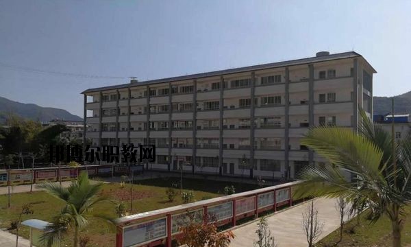 瀾滄縣職業(yè)高級中學(xué)2020年學(xué)費、收費多少