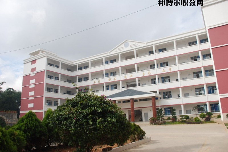 祥云縣職業(yè)高級(jí)中學(xué)2020年報(bào)名條件、招生要求、招生對(duì)象