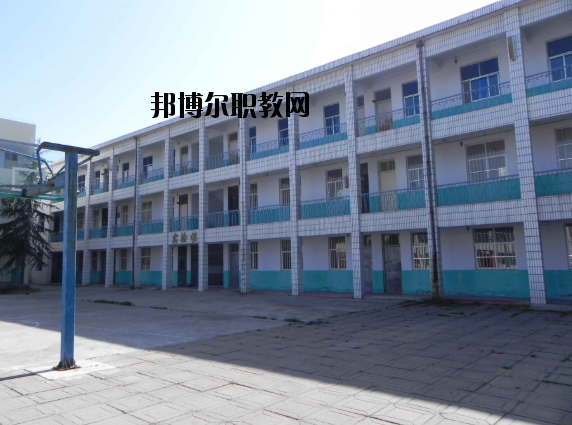 洛陽中醫(yī)藥學(xué)校2021年報名條件、招生要求、招生對象