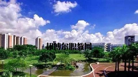 安陸深藍電子工業(yè)技術學校2020年報名條件、招生要求、招生對象