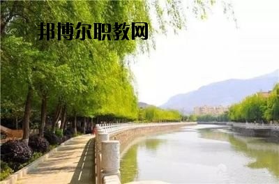 華坪縣職業(yè)高級中學2020年報名條件、招生要求、招生對象