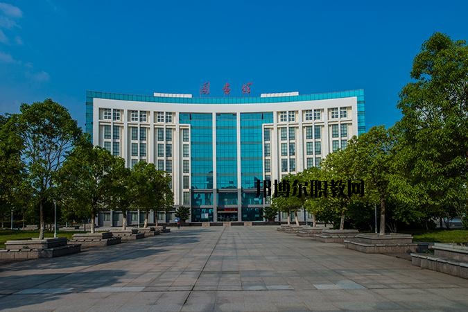 孝感紅人中等職業(yè)學(xué)校2020年報(bào)名條件、招生要求、招生對(duì)象