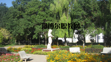 金川公司技工學(xué)校2020年學(xué)費(fèi)、收費(fèi)多少