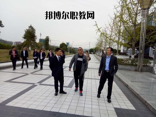 南充應(yīng)用技術(shù)職業(yè)學校2020年報名條件、招生要求、招生對象