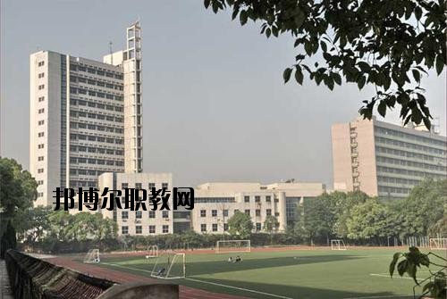 南充工業(yè)職業(yè)技術(shù)學(xué)校2020年報(bào)名條件、招生要求、招生對(duì)象