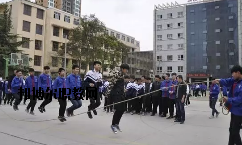 蘭州鐵路技工學(xué)校2020年學(xué)費(fèi)、收費(fèi)多少