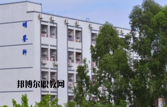 廣東高新技術(shù)技工學(xué)校2020年報(bào)名條件、招生要求、招生對象