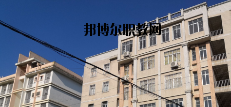梧州服裝職業(yè)技術(shù)學校2020年報名條件、招生要求、招生對象 