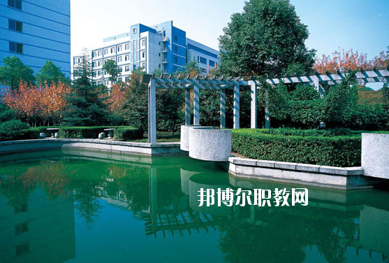 蕪湖地區(qū)衛(wèi)生學(xué)校2020年報名條件、招生要求、招生對象