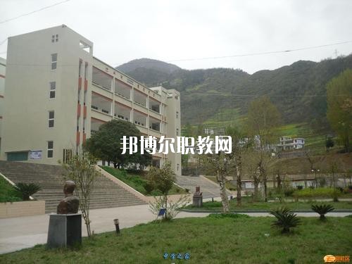 西昌交通技工學(xué)校2020年報(bào)名條件、招生要求、招生對(duì)象