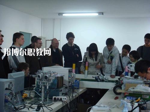 瀘州化工廠技工學(xué)校2020年報(bào)名條件、招生要求、招生對象