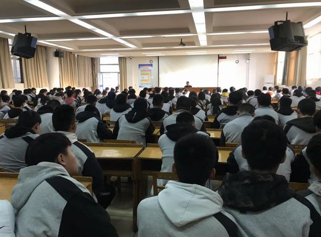 江蘇建湖中等專業(yè)學(xué)校2020年報(bào)名條件、招生要求、招生對(duì)象