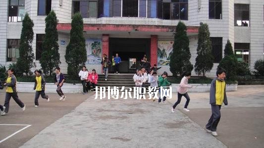 達(dá)縣亭子職業(yè)高級(jí)中學(xué)2020年報(bào)名條件、招生要求、招生對(duì)象