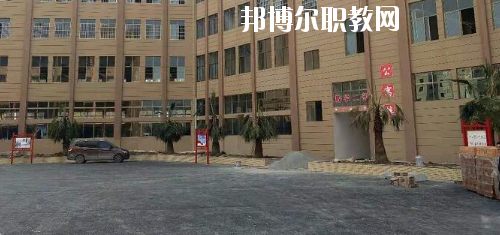 貴州航空工業(yè)技師學(xué)院樂灣校區(qū)2020年報名條件、招生要求、招生對象
