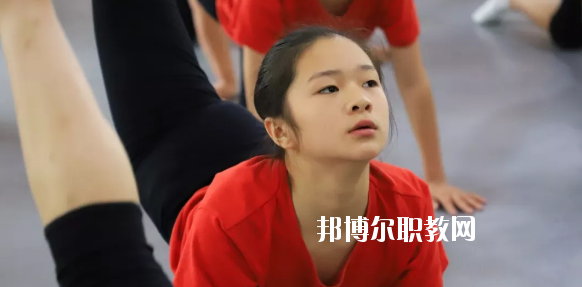 蘭州慈愛(ài)實(shí)驗(yàn)藝術(shù)職業(yè)學(xué)校怎么樣、好不好