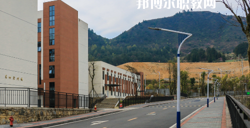 貴州建設(shè)職業(yè)技術(shù)學(xué)院中職部2020年報(bào)名條件、招生要求、招生對(duì)象