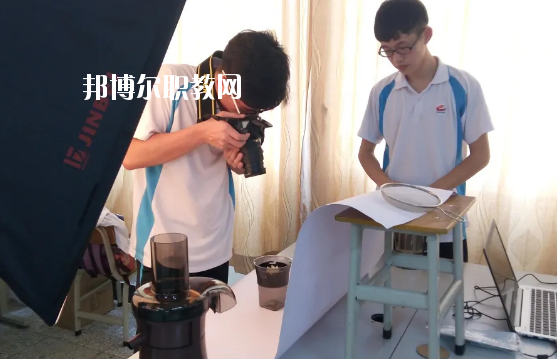 佛山順德區(qū)胡錦超職業(yè)技術(shù)學(xué)校2020年報(bào)名條件、招生要求、招生對(duì)象
