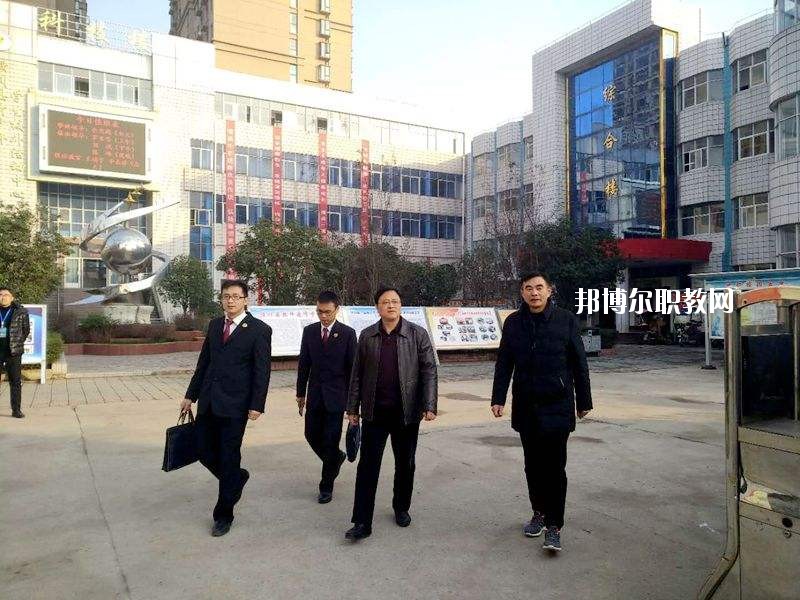 潢川縣職業(yè)教育中心2021年報名條件、招生要求、招生對象
