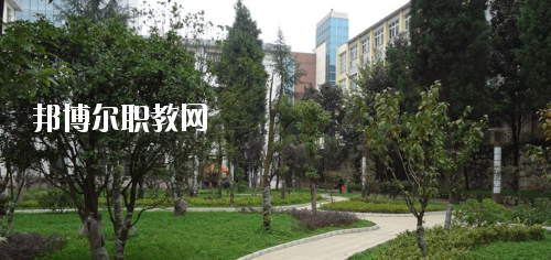 貴陽白云區(qū)職業(yè)技術學校2020年報名條件、招生要求、招生對象