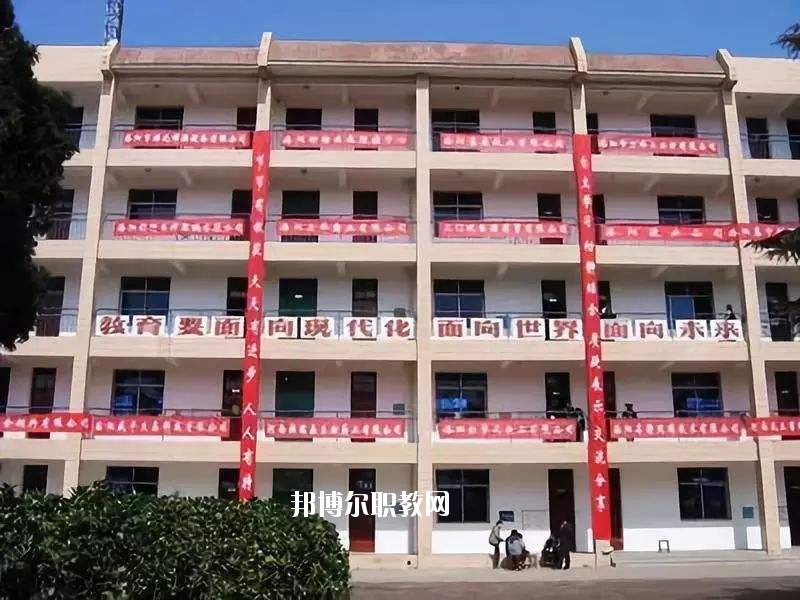 長(zhǎng)垣縣職業(yè)中等專(zhuān)業(yè)學(xué)校2021年招生辦聯(lián)系電話(huà)