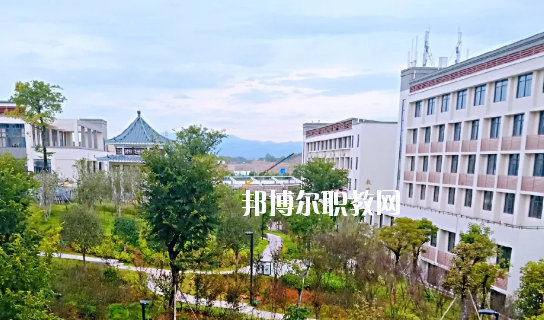 五華縣技工學(xué)校2020年報名條件、招生要求、招生對象