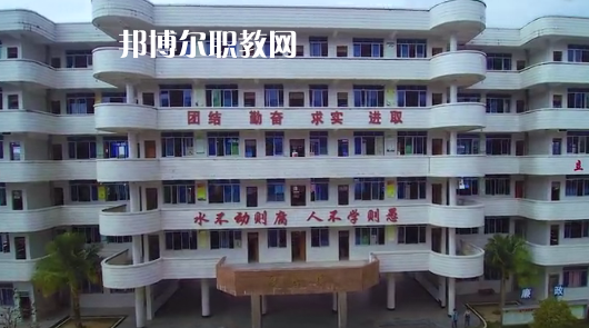 信宜丁堡高級職業(yè)技術(shù)學(xué)校2020年報名條件、招生要求、招生對象