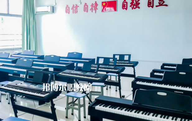 惠州高迪技工學(xué)校2020年報名條件、招生要求、招生對象