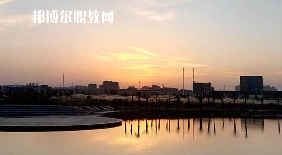 銅陵市理工學校2021年報名條件、招生要求、招生對象 