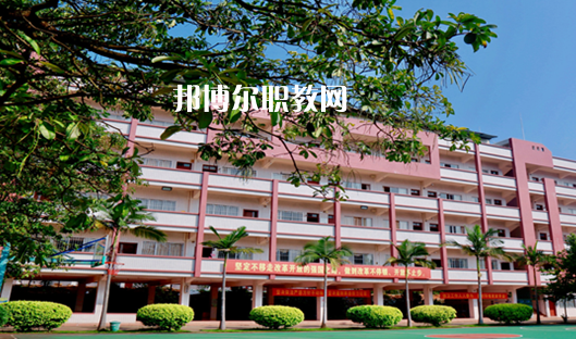 肇慶廣寧衛(wèi)生中等職業(yè)技術(shù)學(xué)校2021年報(bào)名條件、招生要求、招生對(duì)象