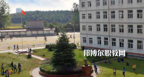 桐城中華職業(yè)學(xué)校怎么樣、好不好