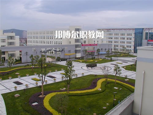 2021年雅安航空工業(yè)聯合技工學校招生簡章