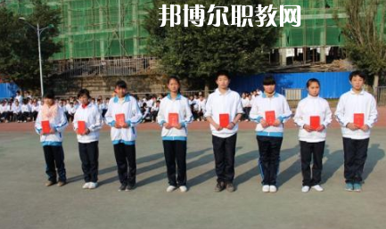 重慶市墊江縣第二職業(yè)中學(xué)校2021年報(bào)名條件、招生要求、招生對(duì)象
