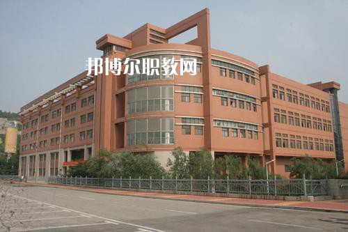 四川長虹職業(yè)技術(shù)學校2021年報名條件、招生要求