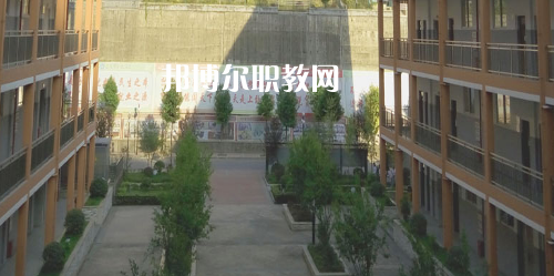 遵義市紅花崗區(qū)經(jīng)濟(jì)職業(yè)技術(shù)學(xué)校怎么樣、好不好