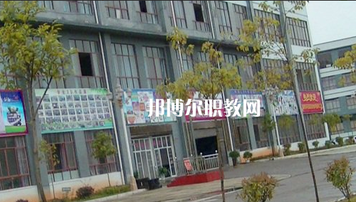 黔西南州英才職業(yè)技術(shù)學(xué)校2021年報(bào)名條件、招生要求、招生對(duì)象