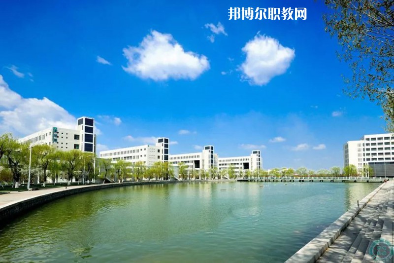 南華縣職業(yè)高級中學2021年報名條件、招生要求、招生對象