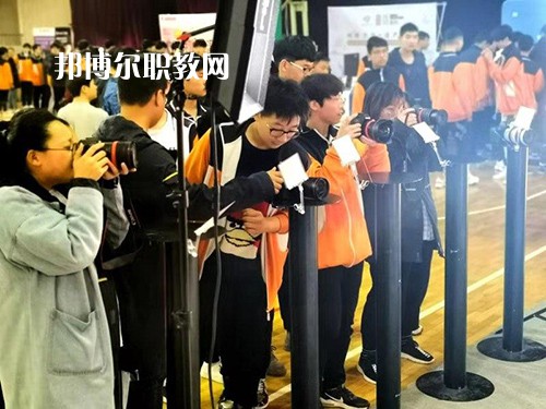 泰州市鳳凰藝術(shù)學(xué)校2021年報(bào)名條件、招生要求、招生對(duì)象