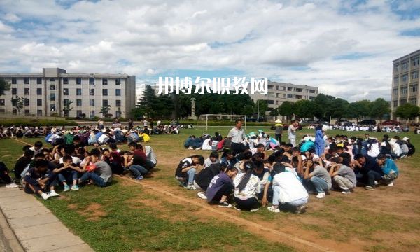 宜良縣職業(yè)高級中學2021年學費、收費多少