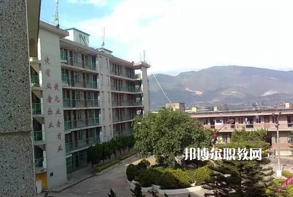 玉溪第二職業(yè)高級(jí)中學(xué)2021年學(xué)費(fèi)、收費(fèi)多少
