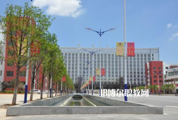 云南電子信息高級(jí)技工學(xué)校2021年報(bào)名條件、招生要求、招生對(duì)象