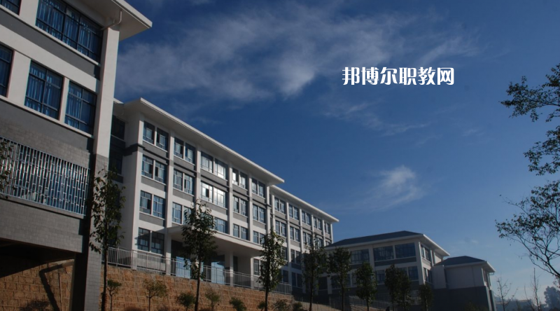 昆明鐵路機械學校2021年報名條件、招生對象